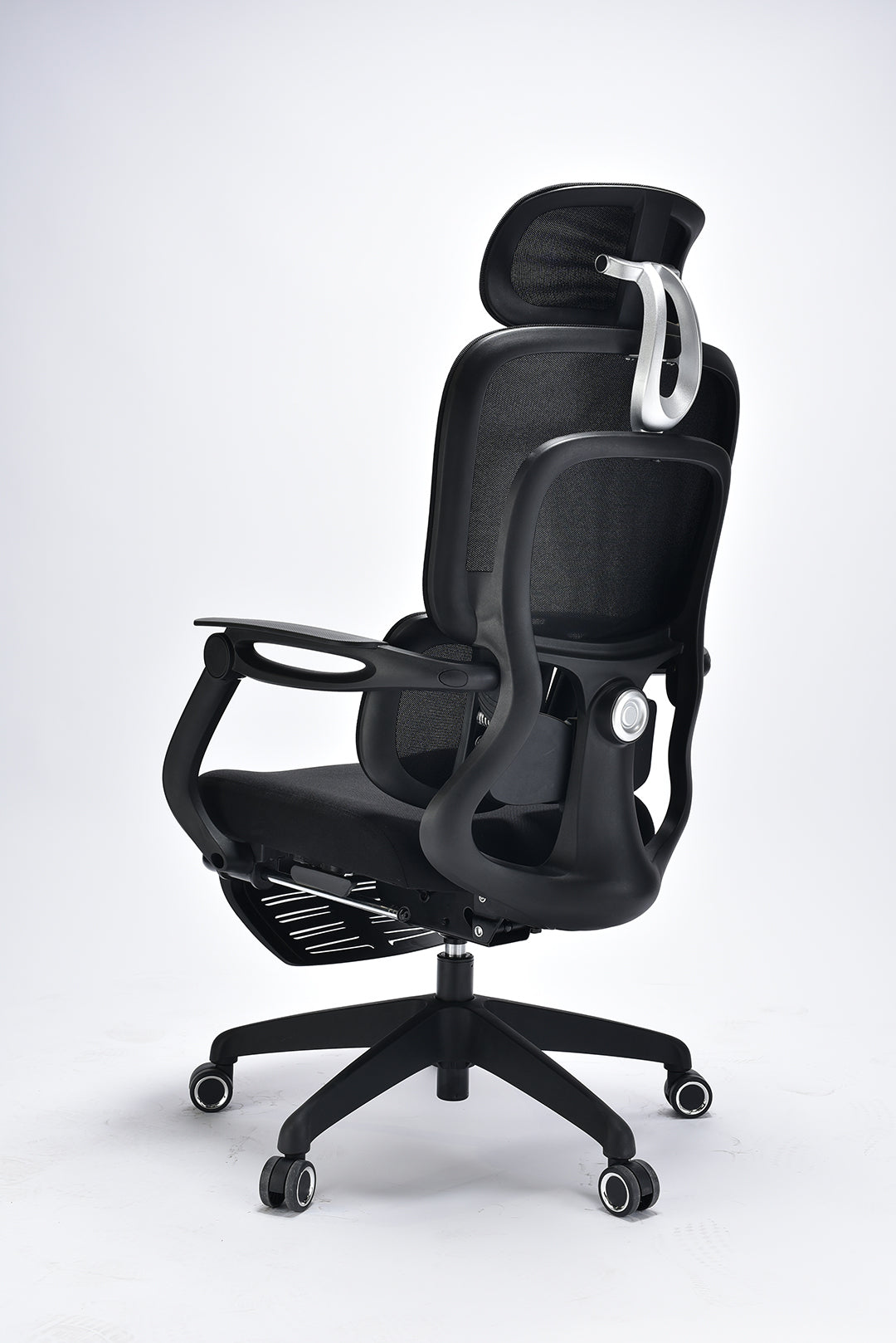 JOHOOFURNITURE Three-zone lumbar support design in the latest office chair With Footrest pedalN837