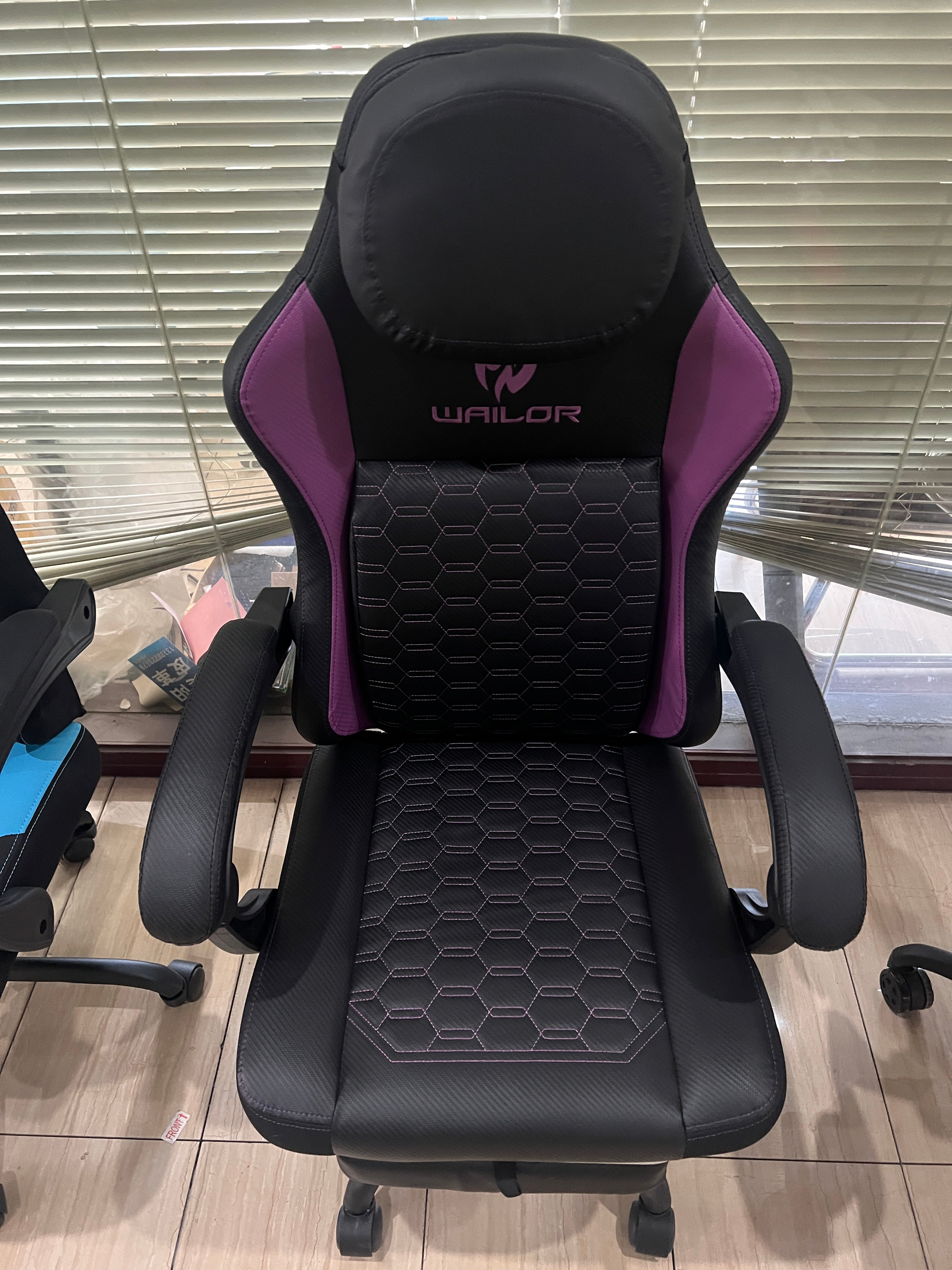 JOHOOFURNITURE Spring-loaded seat cushion gaming Chair Color Customized HA02