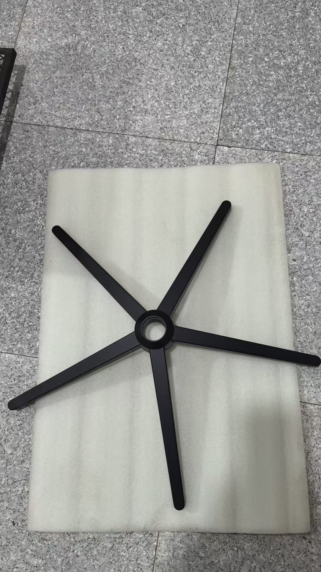 Dismantling chair Base Various Sizes and Shapes in Blister Packaging