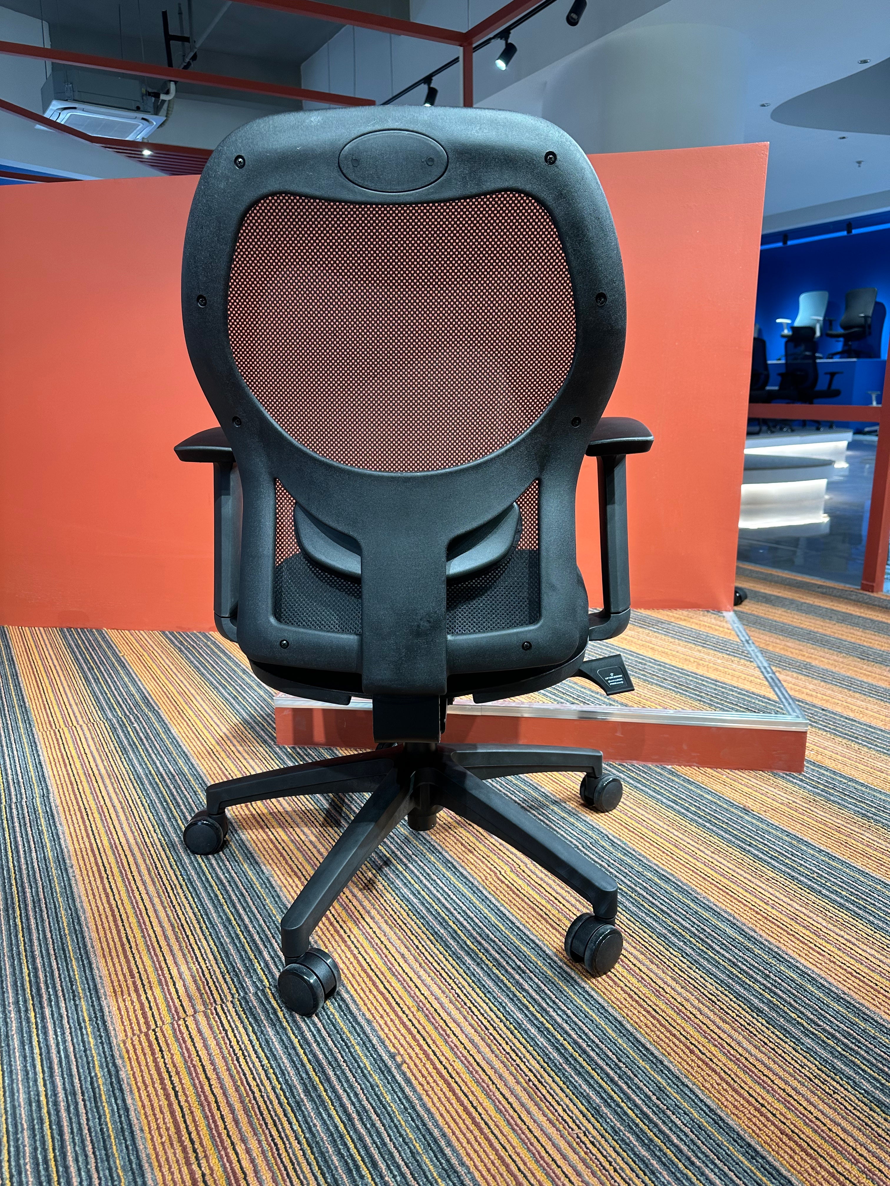 Johoofurniture Foam Seat Manager Chair M23