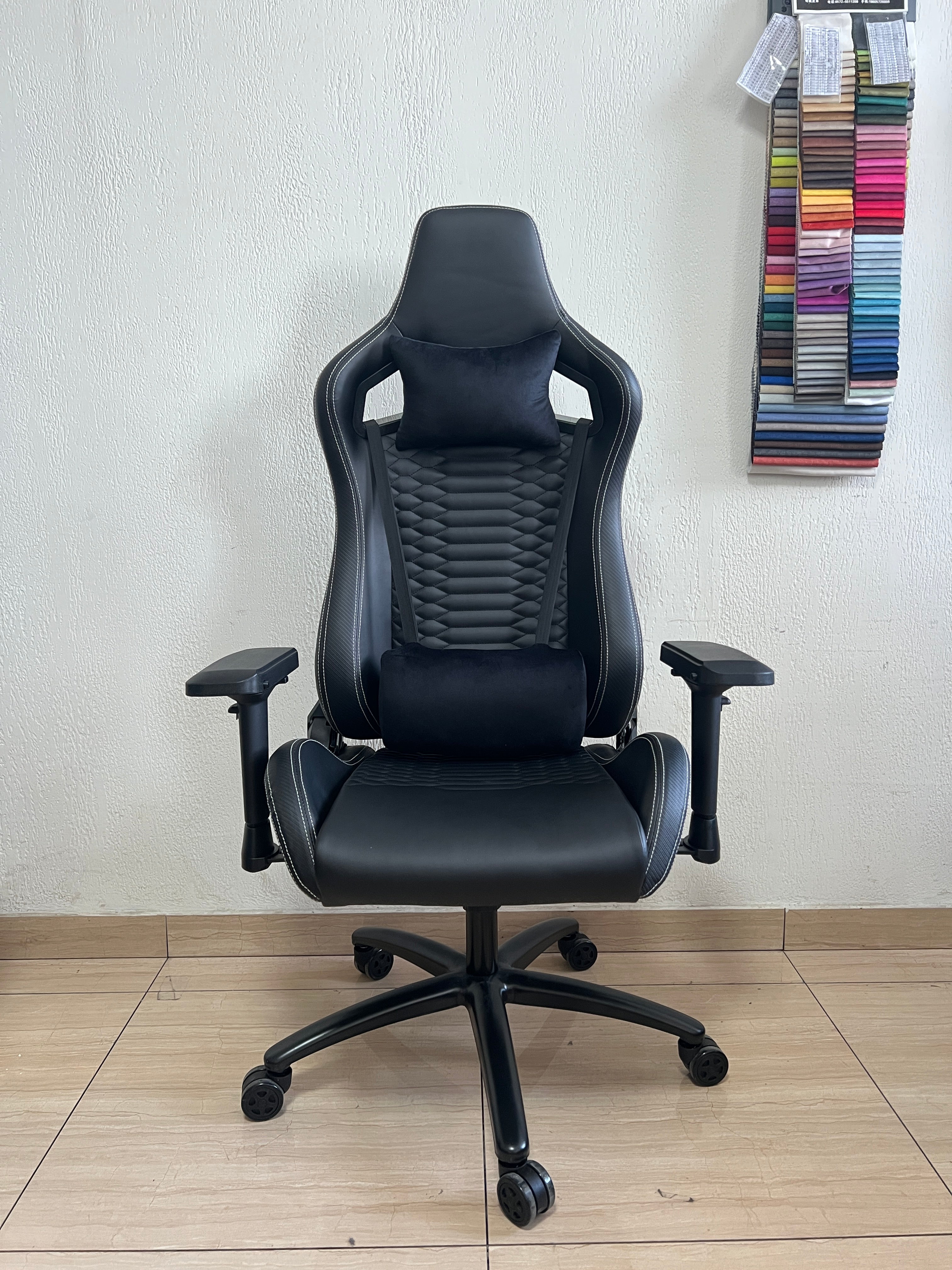 JOHOOFURNITURE  Hunchback-style gaming chair PU PVC Black color HA08