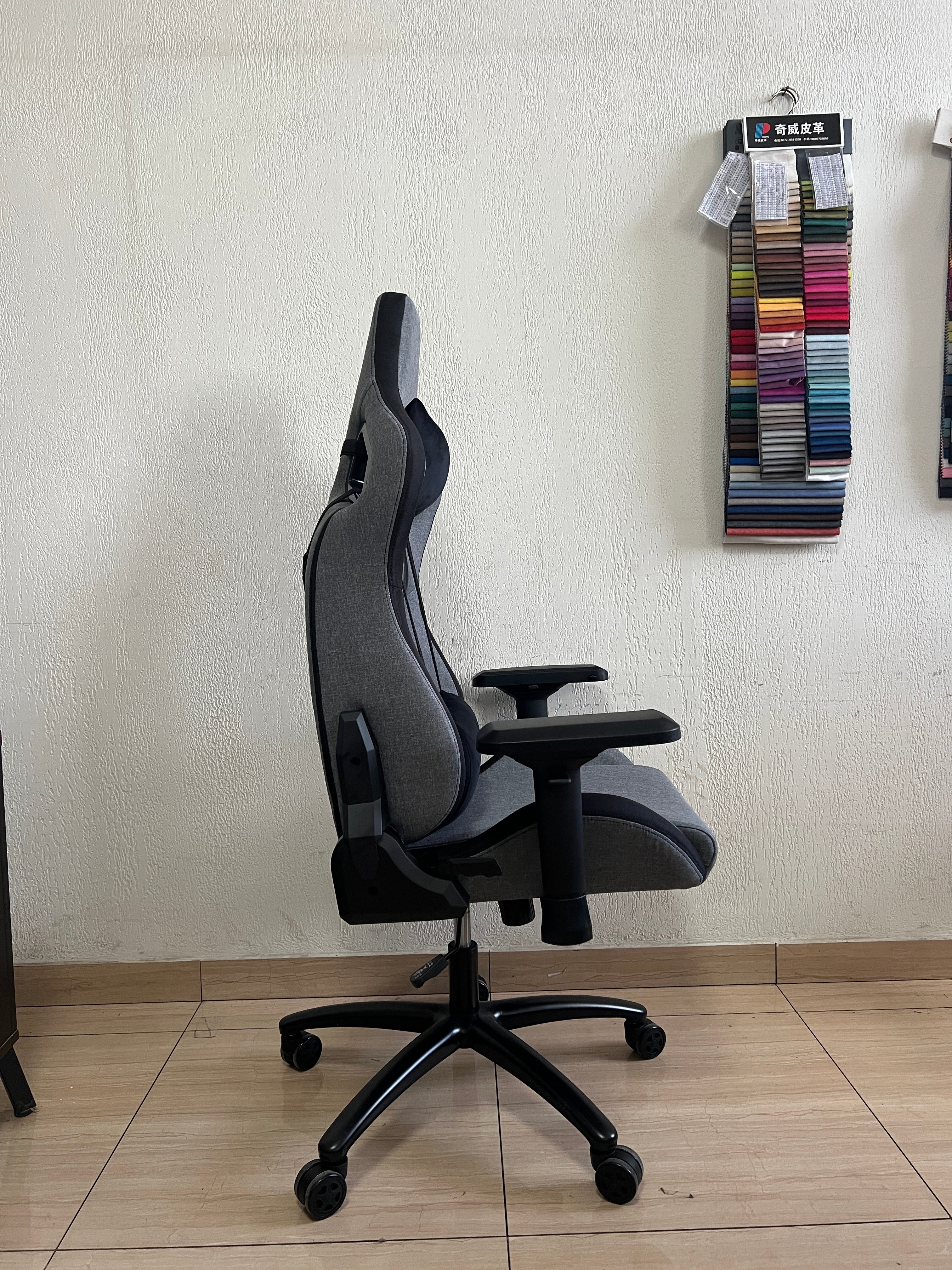 JOHOOFURNITURE  Hunchback-style gaming chair Grey Fabric Color HA07