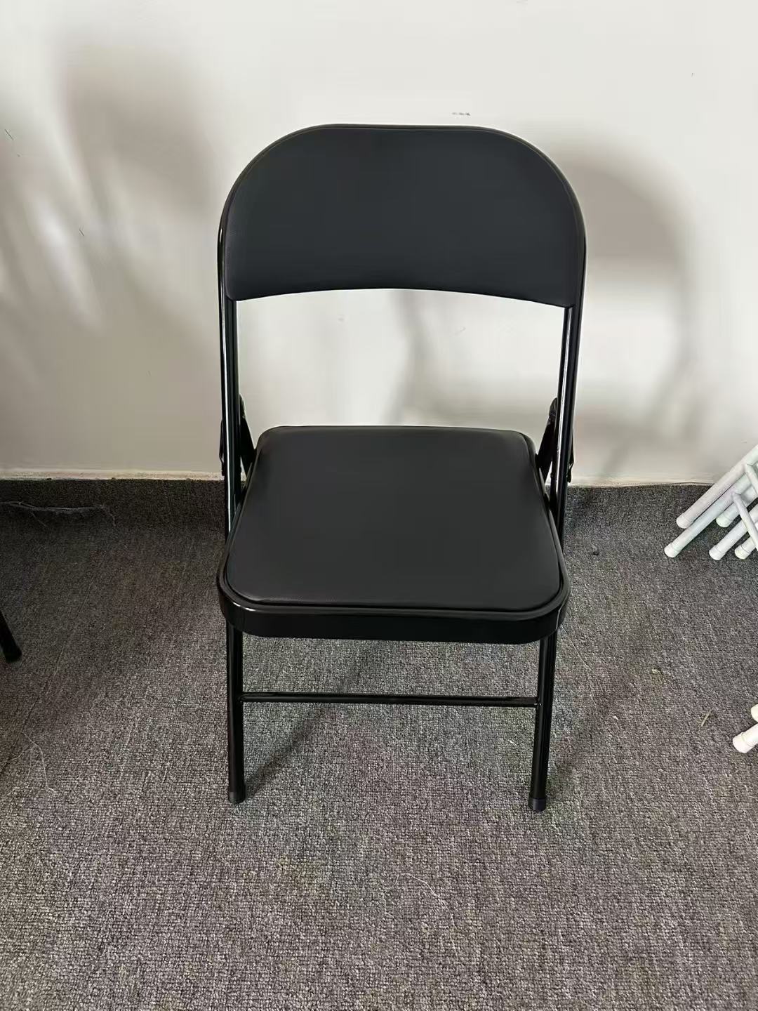 Cheap Price Promotion With Soft Padded Folding plastic chairs Even Party #9010